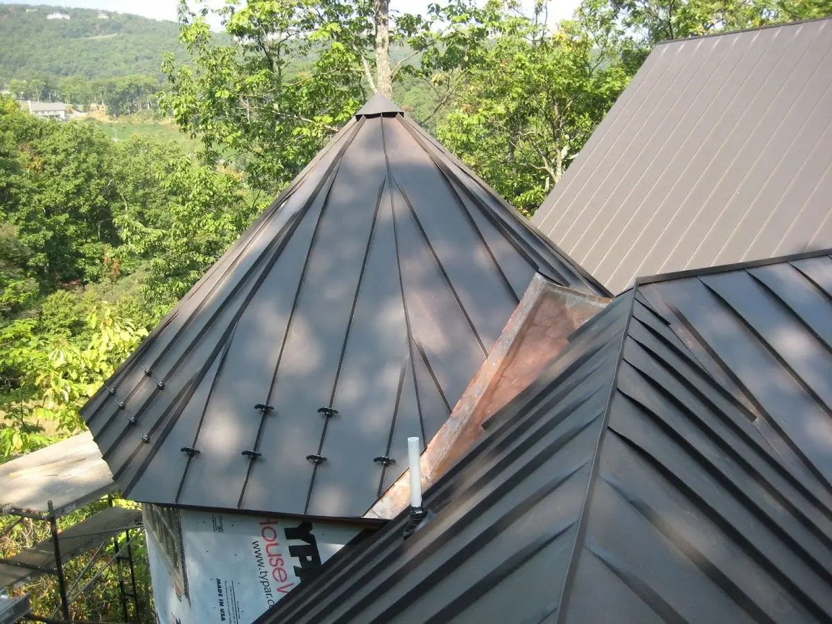 Professional Roof Tarp Installation by Craftsman Roofing in Kinderhook